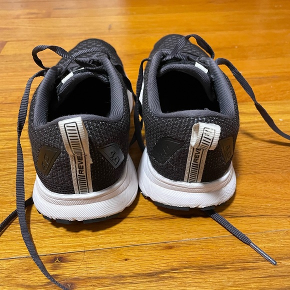 BROOKES RUNNING SHOES - Picture 2 of 3